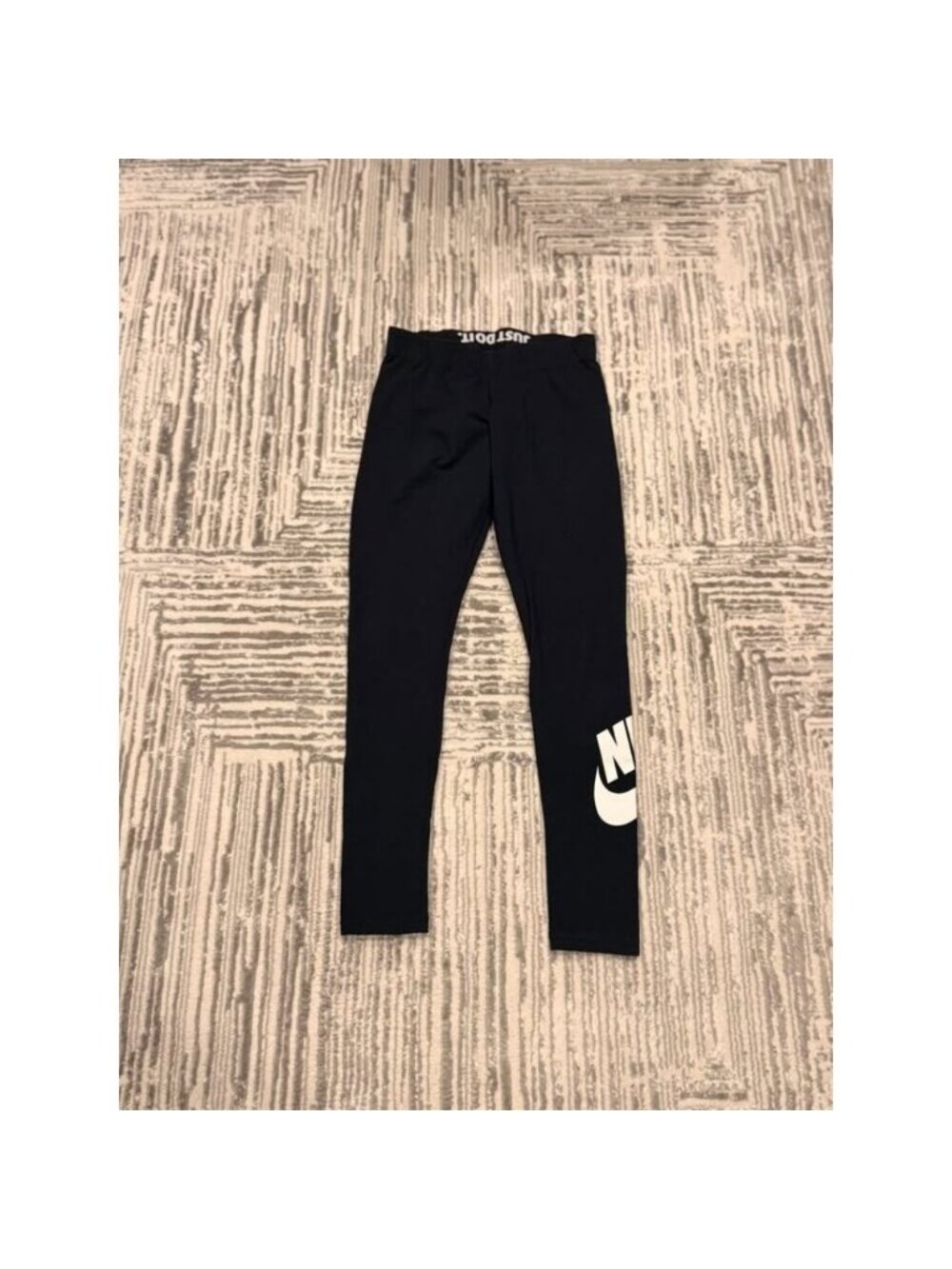 Nike women's small black/white leggings
